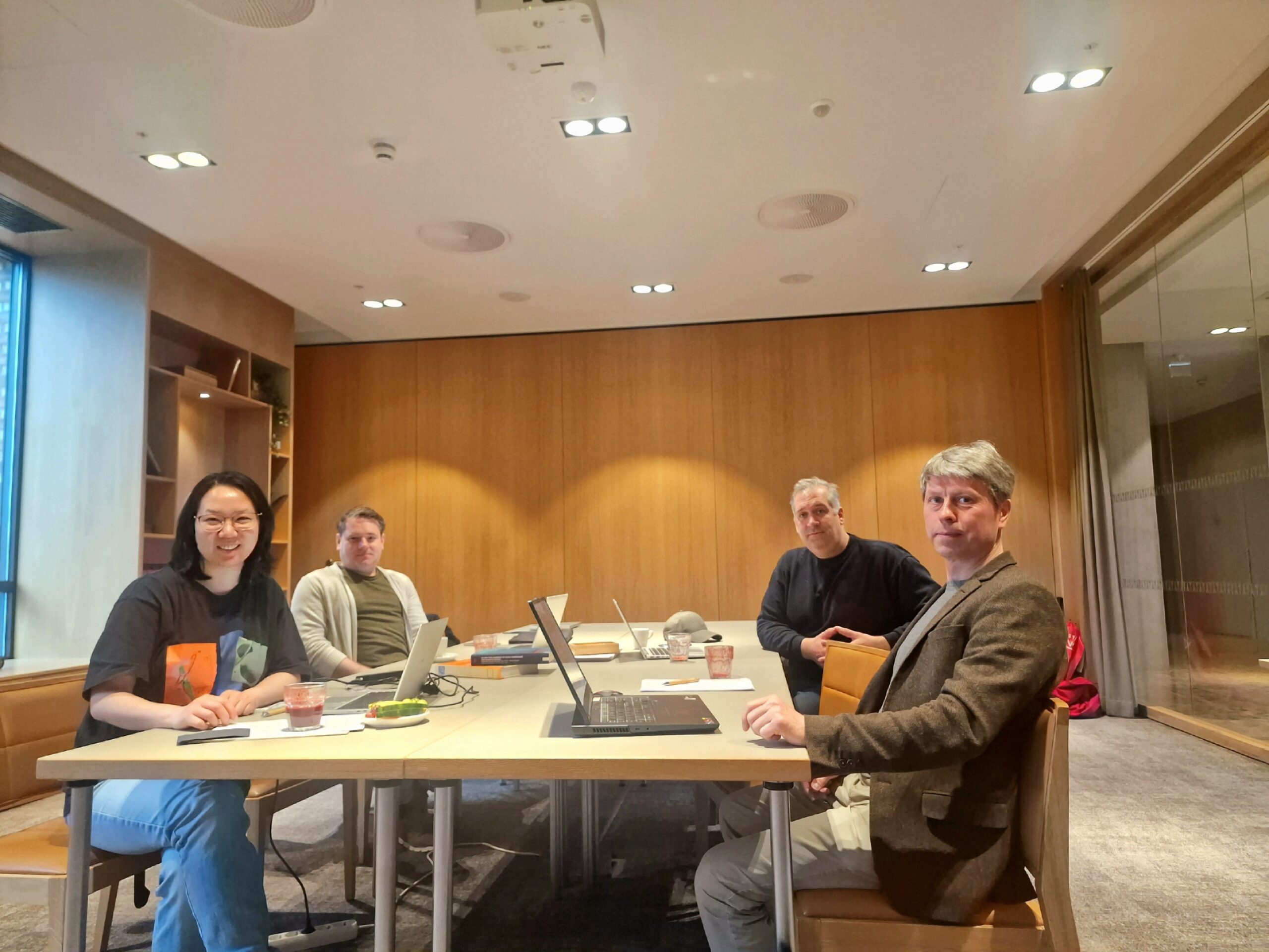 Diverging Perceptions – challenges on the way to the labour markets four young people – Results of a structured literature review